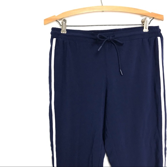 Fabletics Women's L Jogger Pants Pull-On Elastic Waist Navy Blue Side Stripe B2 - Picture 2 of 7